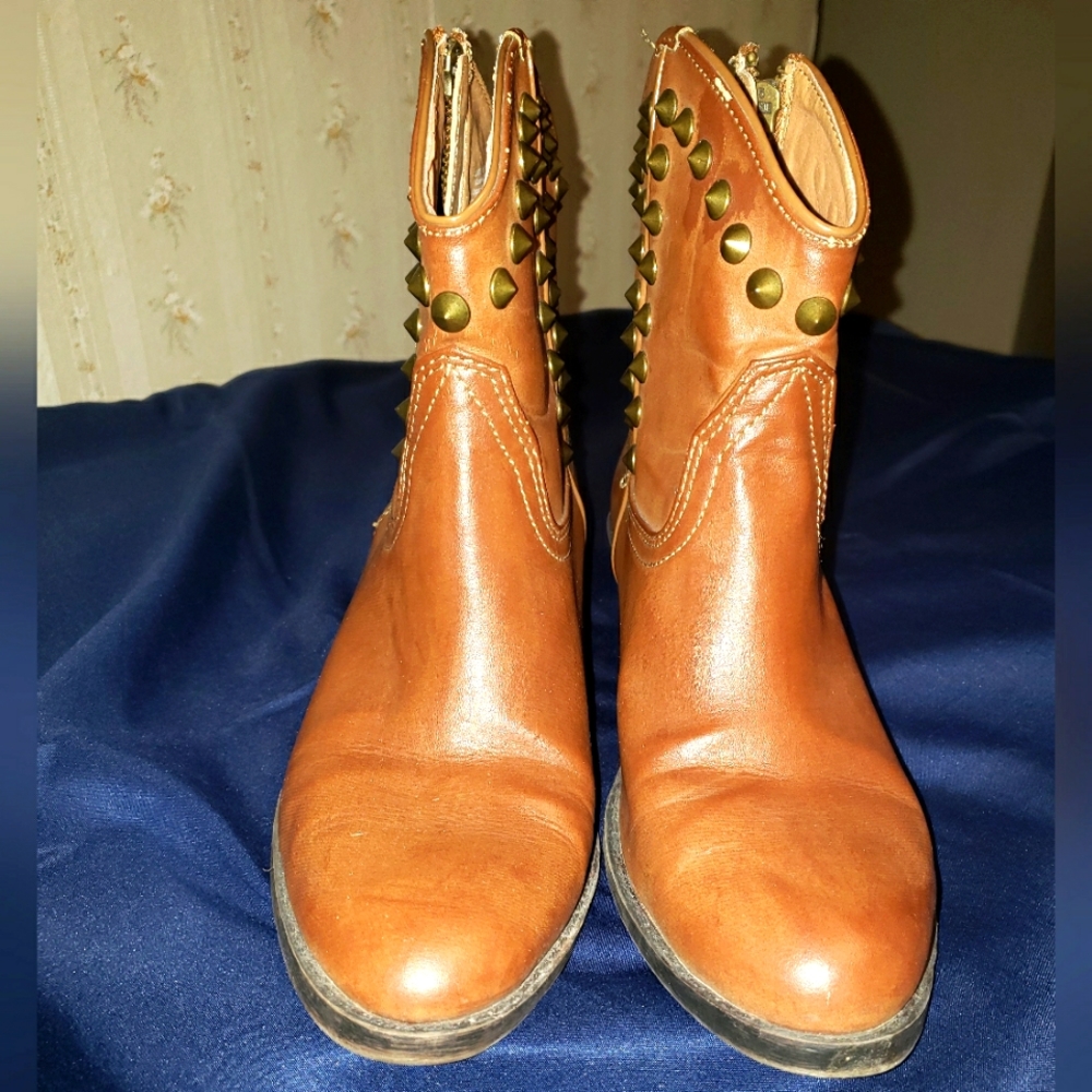 Rock Republic Cowgirl Boots Cognac Brown 8 Medium Short Studded Side Zipper